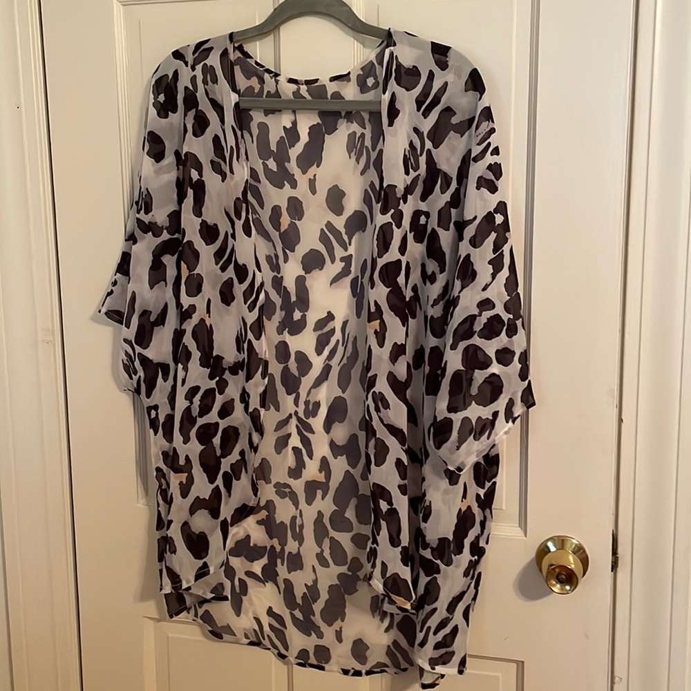 Ladies Kimono. Size XL